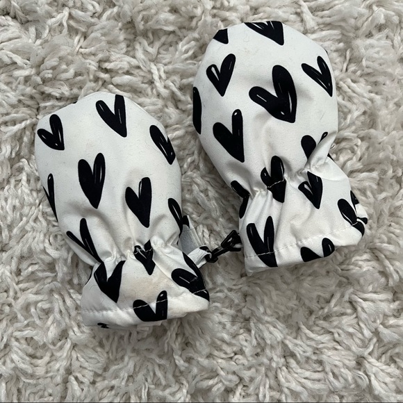 Other - Baby Snow Mittens